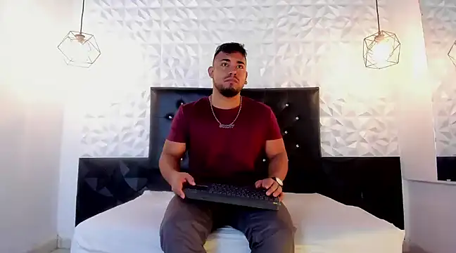 BrianMalonee online show from 02.04.25