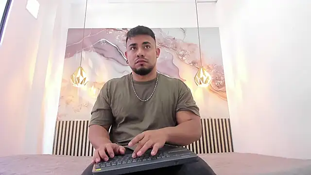 BrianMalonee online show from 09.09.25