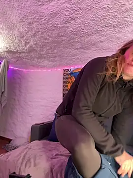 selenaluvv online show from 03.08.26