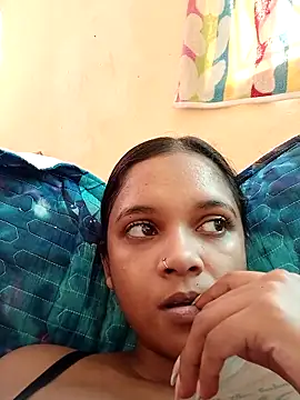 Snapshot of Indianqueen03 chatting on 05.06.26 Indianqueen03 online show from 05.06.26
