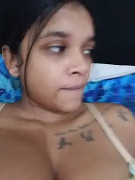 Snapshot of Indianqueen03 chatting on 07.16.26 Indianqueen03 online show from 07.16.26