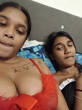 Snapshot of Indianqueen03 chatting on 07.17.26 Indianqueen03 online show from 07.17.26