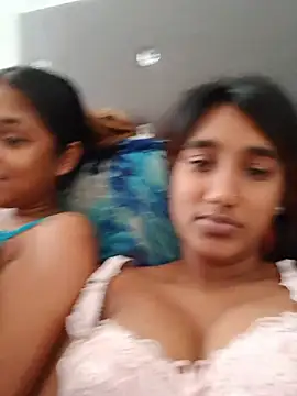 Snapshot of Indianqueen03 chatting on 07.23.26 Indianqueen03 online show from 07.23.26