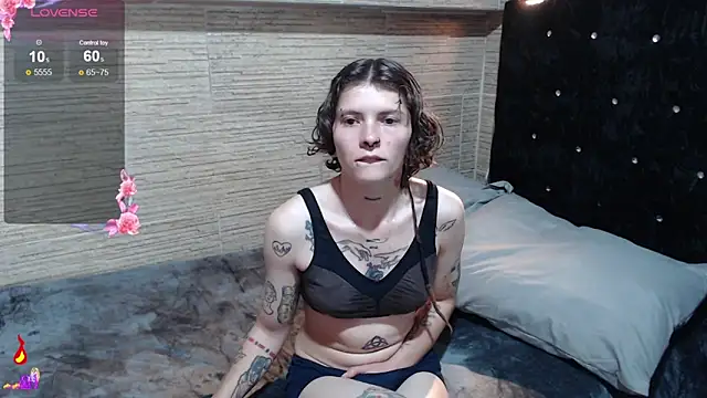 pretty cristal69 online show from 10.28.25