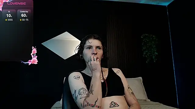 pretty cristal69 online show from 02.13.26