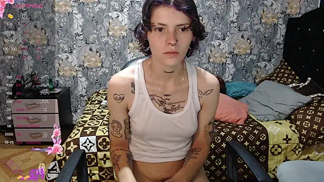 Snapshot of pretty_cristal69 chatting on 04.30.26 pretty cristal69 online show from 04.30.26