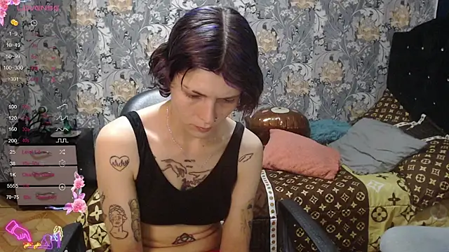 Snapshot of pretty_cristal69 chatting on 04.30.26 pretty cristal69 online show from 04.30.26