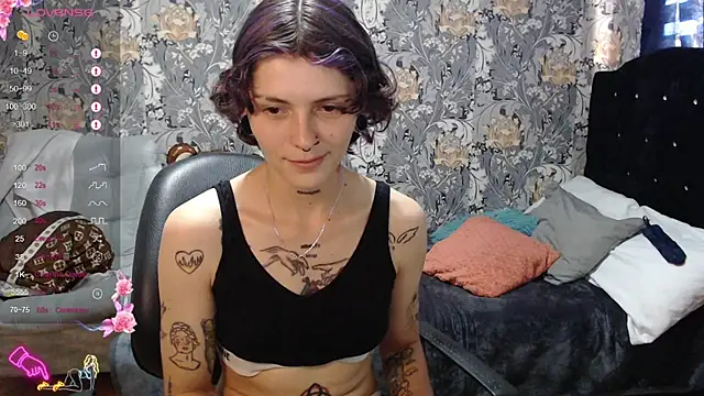 Snapshot of pretty_cristal69 chatting on 05.05.26 pretty cristal69 online show from 05.05.26