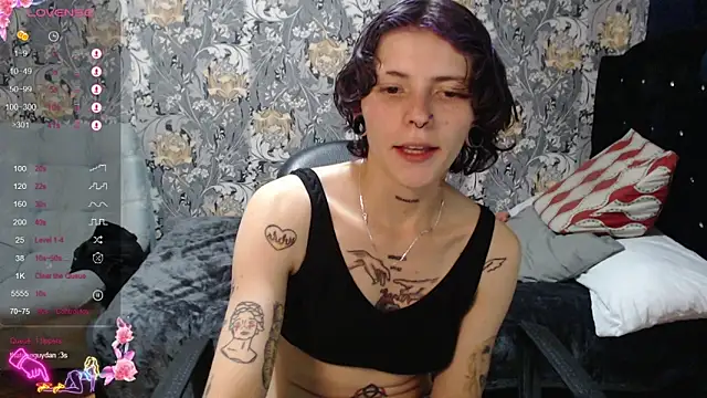 Snapshot of pretty_cristal69 chatting on 05.13.26 pretty cristal69 online show from 05.13.26