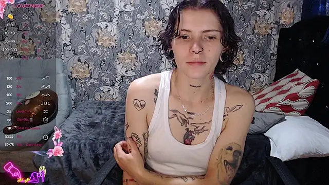Snapshot of pretty_cristal69 chatting on 05.17.26 pretty cristal69 online show from 05.17.26