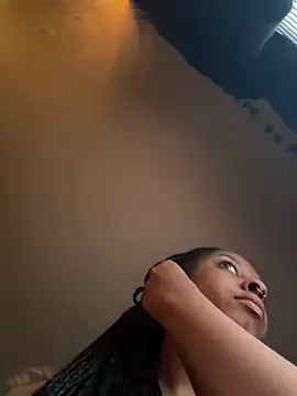 Your Paris online show from 02.27.25