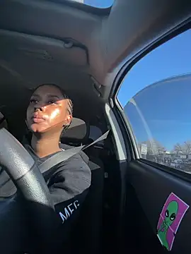 Your Paris online show from 10.28.25