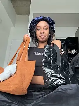 Your Paris online show from 02.22.26