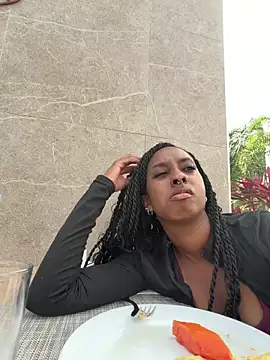 Your Paris online show from 04.14.26