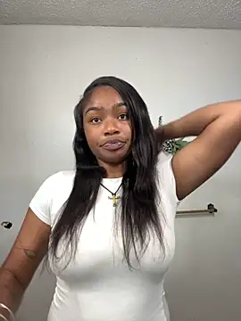 skylarrylee online show from 11.03.25