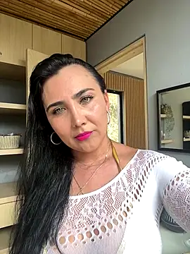 Evangeline Taylorr online show from 09.08.25