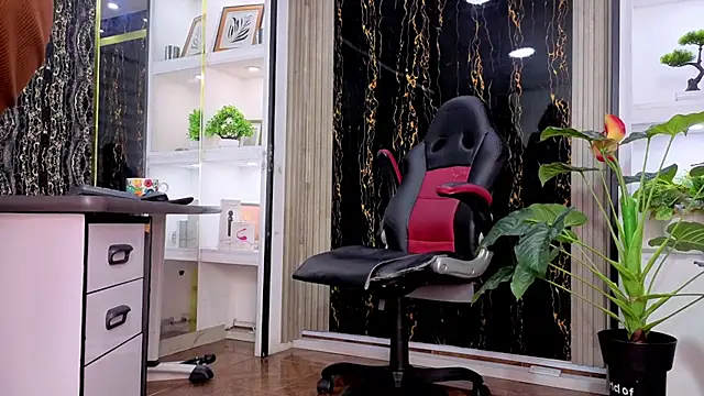 MissEscarleth online show from 03.27.26