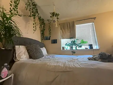 Snapshot of magicalc00ch chatting on 02.13.26 magicalc00ch online show from 02.13.26