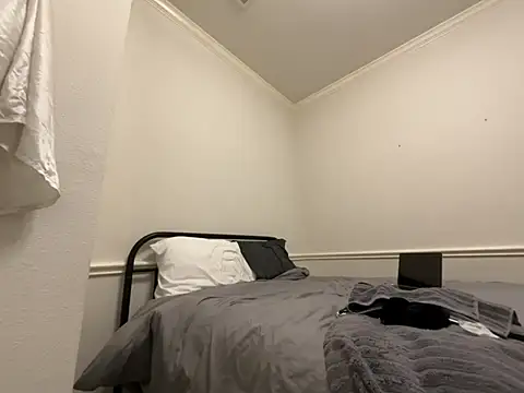 Snapshot of magicalc00ch chatting on 04.11.26 magicalc00ch online show from 04.11.26