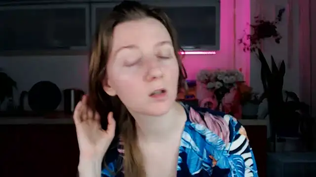 Snapshot of Elly_Helly chatting on 02.27.25 Elly Helly online show from 02.27.25