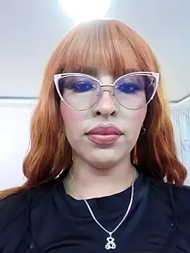Snapshot of MadelaineJones chatting on 09.18.25 MadelaineJones online show from 09.18.25