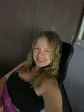 Leyna liu online show from 03.19.25