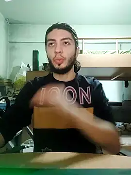 Snapshot of kleineid77 chatting on 12.12.24 kleineid77 online show from 12.12.24