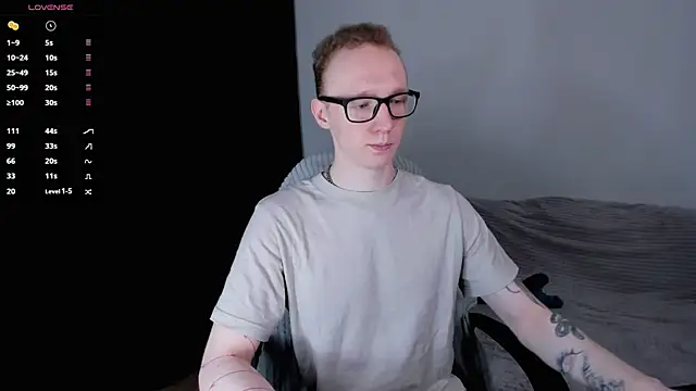 Snapshot of Alex_silents chatting on 07.14.26 Alex silents online show from 07.14.26