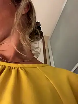 Snapshot of casalinga88 chatting on 09.18.25 casalinga88 online show from 09.18.25