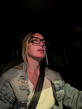 Snapshot of casalinga88 chatting on 09.30.25 casalinga88 online show from 09.30.25