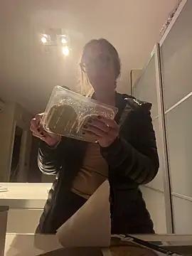 Snapshot of casalinga88 chatting on 10.07.25 casalinga88 online show from 10.07.25