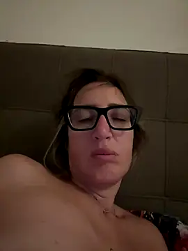 Snapshot of casalinga88 chatting on 10.22.25 casalinga88 online show from 10.22.25