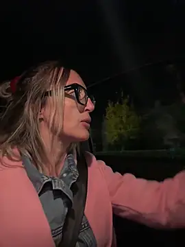 Snapshot of casalinga88 chatting on 10.27.25 casalinga88 online show from 10.27.25