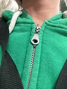 Snapshot of casalinga88 chatting on 11.05.25 casalinga88 online show from 11.05.25