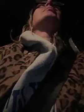 Snapshot of casalinga88 chatting on 11.18.25 casalinga88 online show from 11.18.25