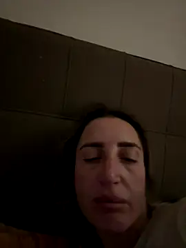 Snapshot of casalinga88 chatting on 12.15.25 casalinga88 online show from 12.15.25