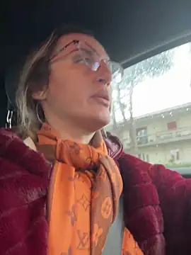 Snapshot of casalinga88 chatting on 12.19.25 casalinga88 online show from 12.19.25