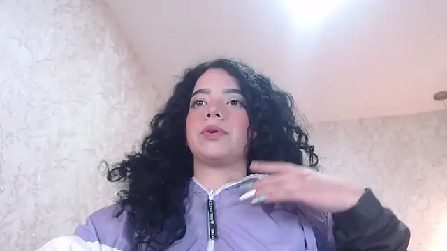 EmmaCowperr online show from 01.04.25