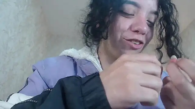 EmmaCowperr online show from 01.15.25