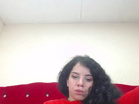 EmmaCowperr online show from 02.04.25