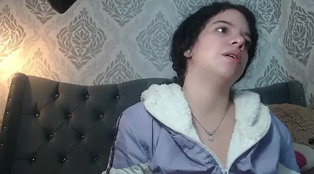 EmmaCowperr online show from 03.07.25