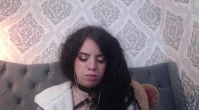 EmmaCowperr online show from 03.11.25