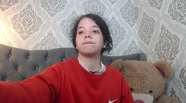 EmmaCowperr online show from 03.13.25