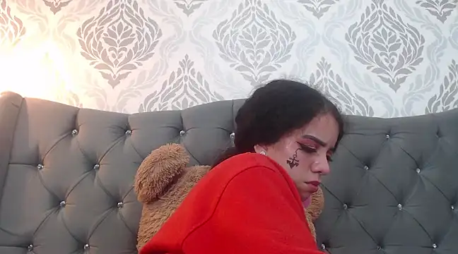 EmmaCowperr online show from 03.14.25