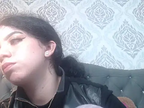 EmmaCowperr online show from 03.18.25