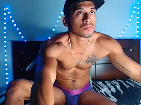 Snapshot of DanteSantoro chatting on 12.06.24 DanteSantoro online show from 12.06.24