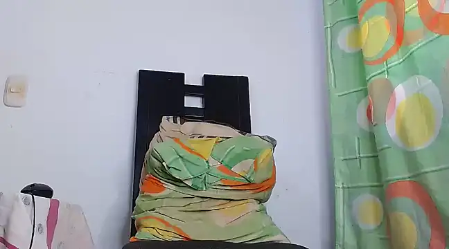 Snapshot of DanteSantoro chatting on 03.10.25 DanteSantoro online show from 03.10.25