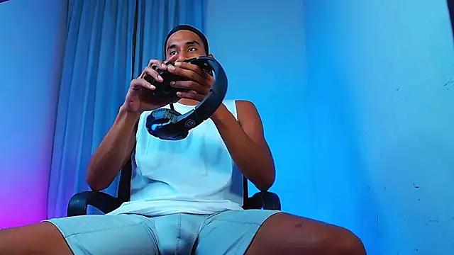 Snapshot of DanteSantoro chatting on 01.13.26 DanteSantoro online show from 01.13.26