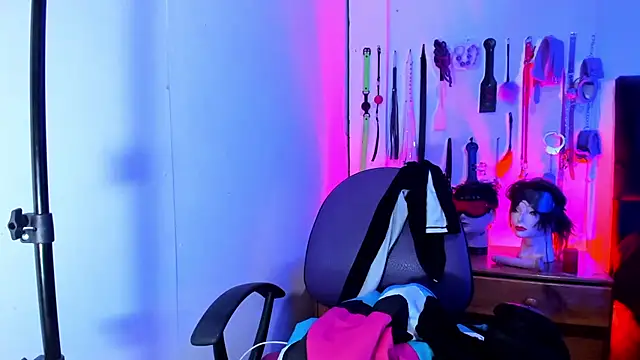 LucyStrike  online show from 01.09.26