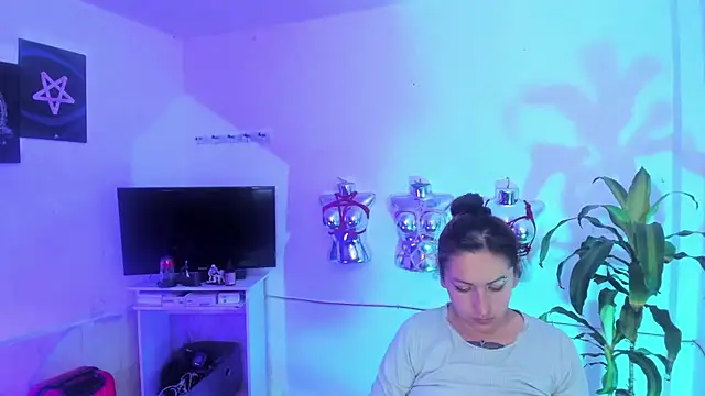 LucyStrike  online show from 06.03.26